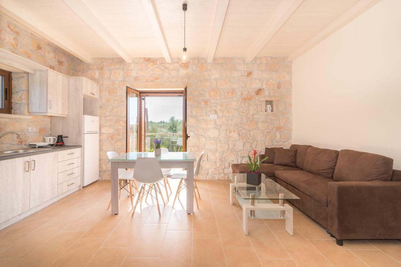Green Stone Villas Apartments Kalamákion 외부 사진