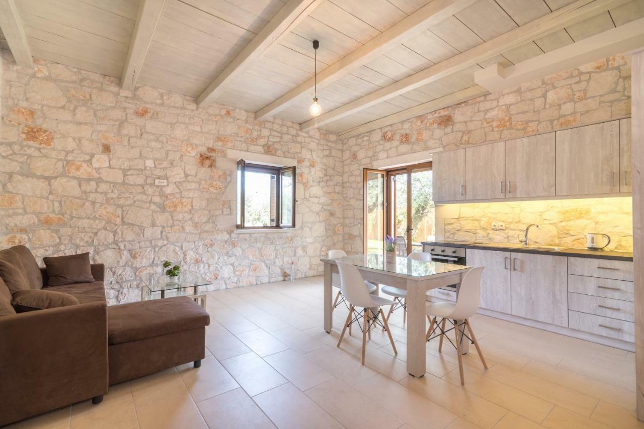 Green Stone Villas Apartments Kalamákion 외부 사진