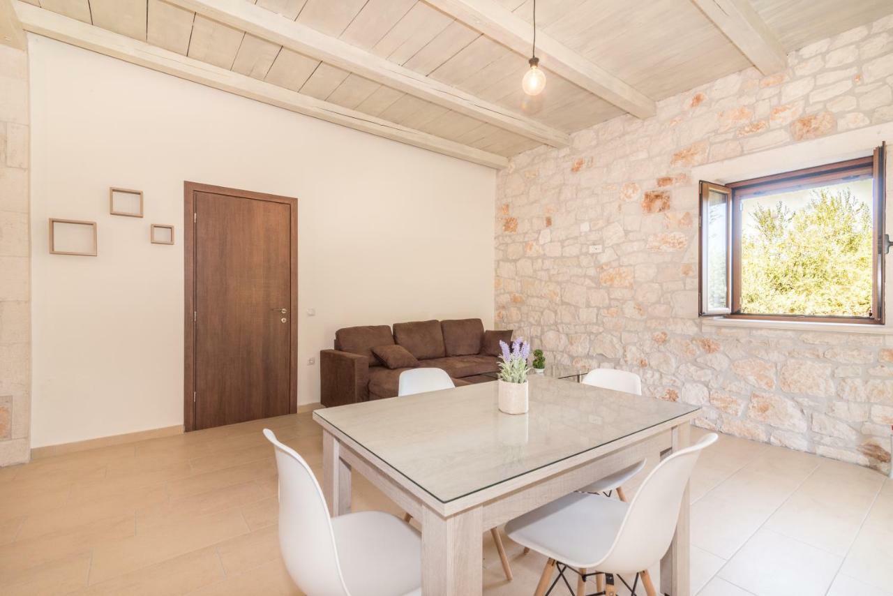 Green Stone Villas Apartments Kalamákion 외부 사진
